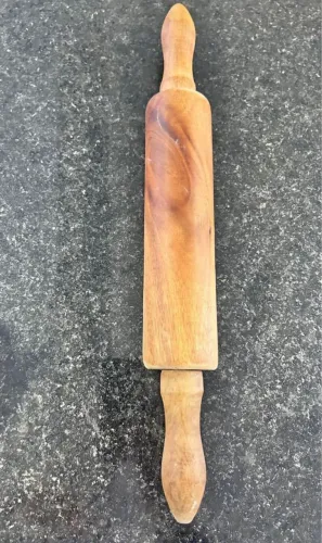 Rolo de madeira para abrir massas 