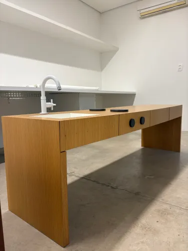 Gaveteiro com cozinha para quarto infantil