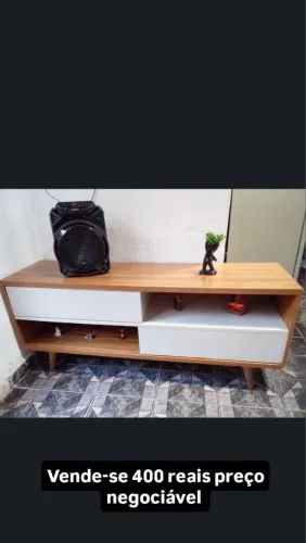 Vende-se rack semi-novo preço negociável despesos liso e curiosos Zé