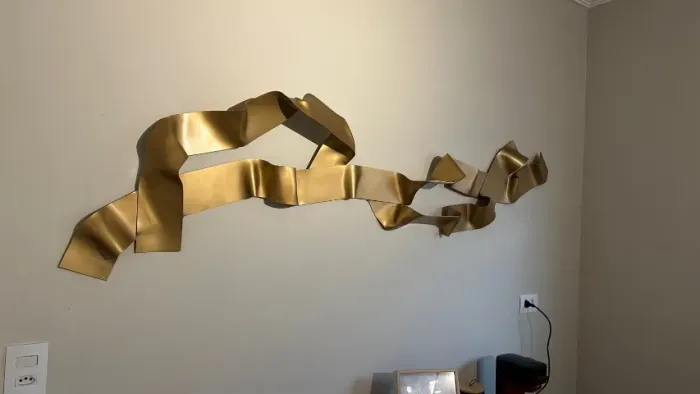 Escultura de parede Dourada - Alto Padrão