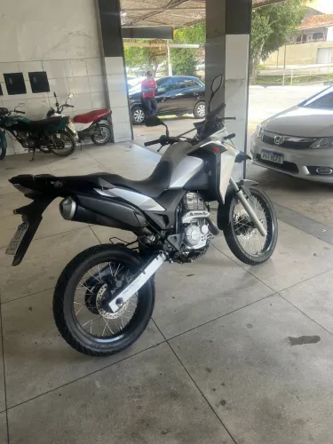 Moto muito nova só pegar e andar