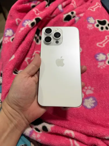 iPhone 15 Promax novo bateria 100% acabou se ser trocada original sem detalhes