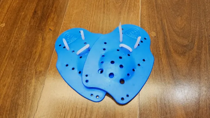 Palmar de natação (hand paddles)