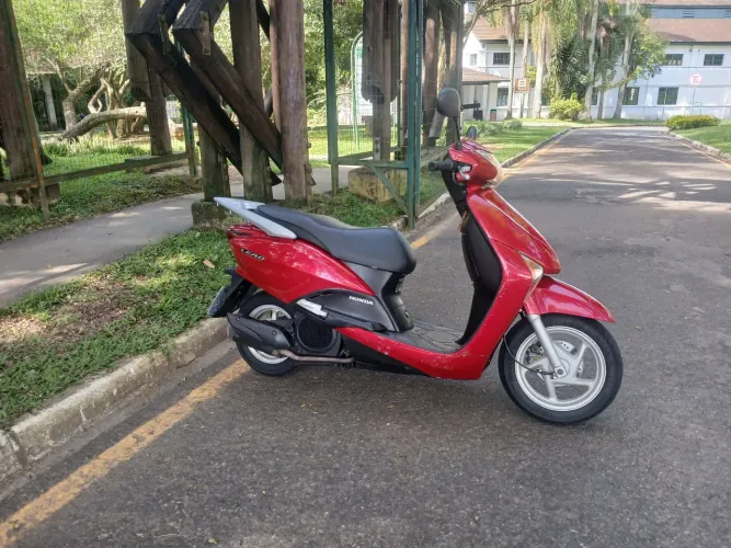 Honda lead 110 ótimo estado passo no cartão até 24x