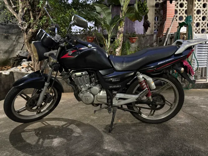 SUZUKI GSR 150