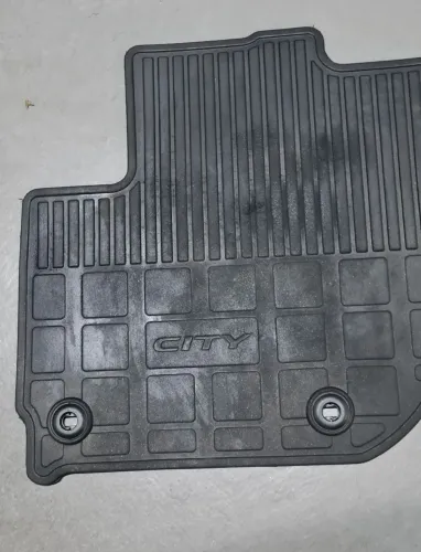 Tapete de borracha original do Honda City ano 2019
