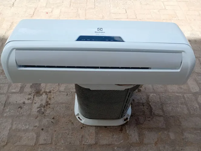 Ar condicionado de 9 mil BTUs Eletrolux
