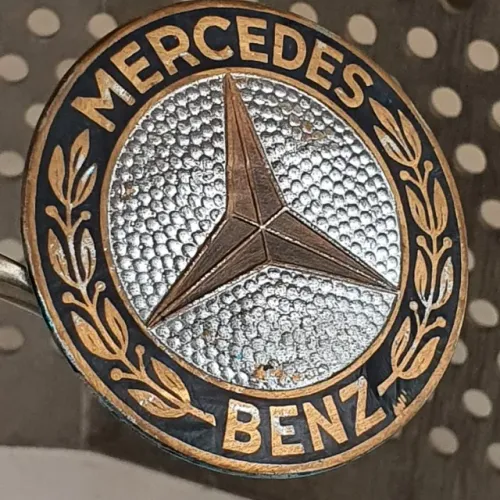Medalha Mercedes Original Para usar no estado ou restaurar. W113 280SL "Pagoda" e W107