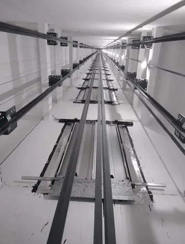 Montagem e manutenção de elevadores 