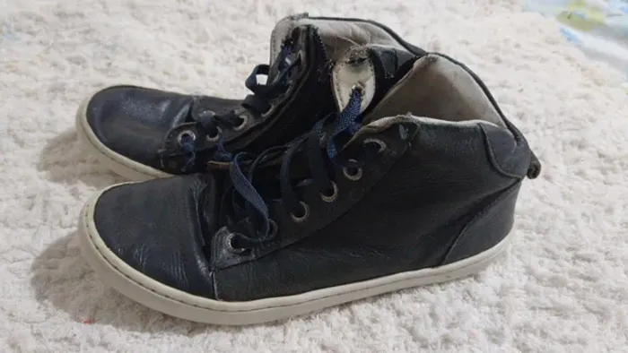 Sapato de Couro Tamanho 33