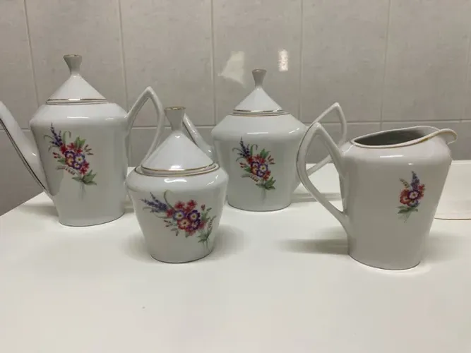 Jogo de Porcelana Antiga