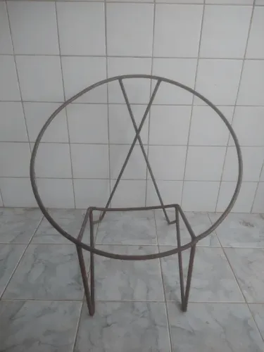 Cadeira de ferro maciço década 80 