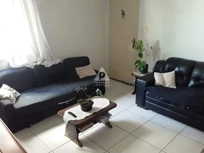 Apartamento de 3 quartos, claro, arejado, vista livre, sala, banheiro social, cozinha, áre