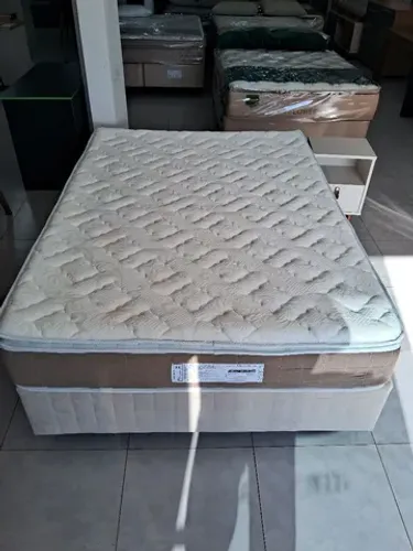 Cama box casal colchão D 45 novos 