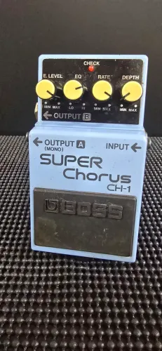 Pedal Boss Super Chorus CH1 (aceito trocas)