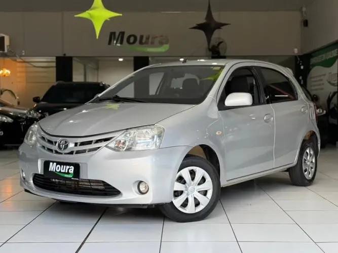 Toyota Etios XS 1.3 Flex 16V 5P Mec. 2013