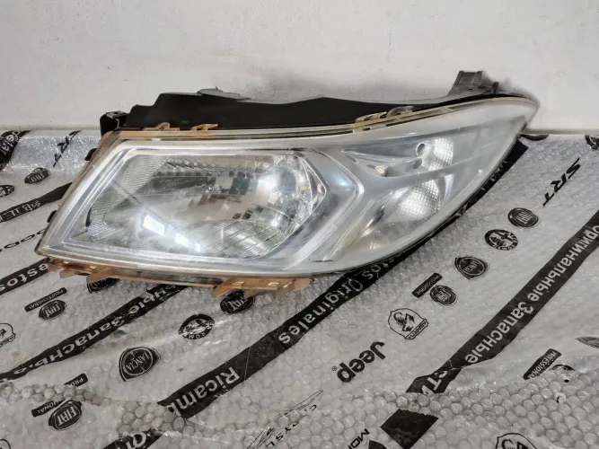 Farol dianteiro esquerdo GM Onix prisma 2013 a 2019 original c detalhe