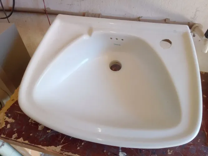 Cuba de cerâmica Deca