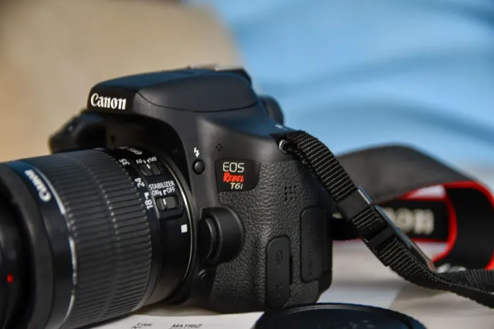Câmera Canon EOS Rebel T6i - com nota fiscal!