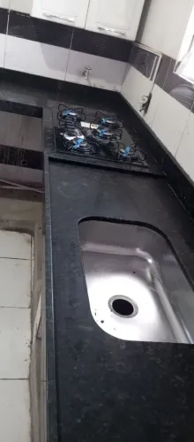 Pias e banheiro de mármore e granito 
