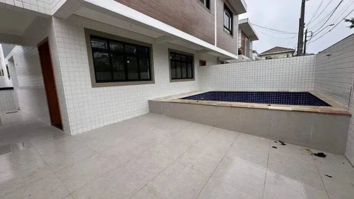 Sobrado à venda com 3 quartos na Vila Belmiro em Santos