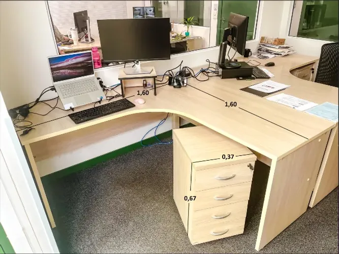 Mesa escritório em L com gaveteiro - MDF 25 mm madeirado Ciliégio