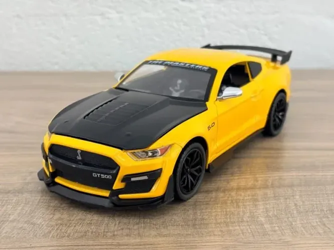 MINIATURA MUSTANG SHELBY GT 500 AMARELO 1:24