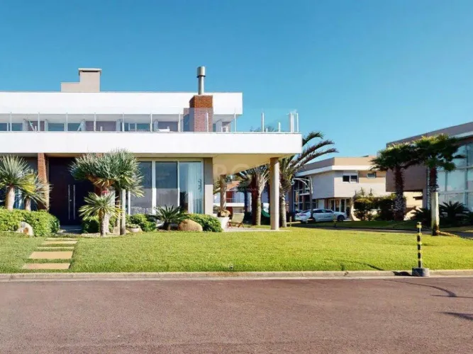Casa de Condomínio em Atlântida