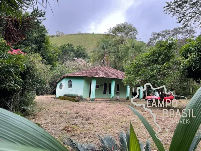 Sítio com natureza encantadora! Diversas belezas naturais!