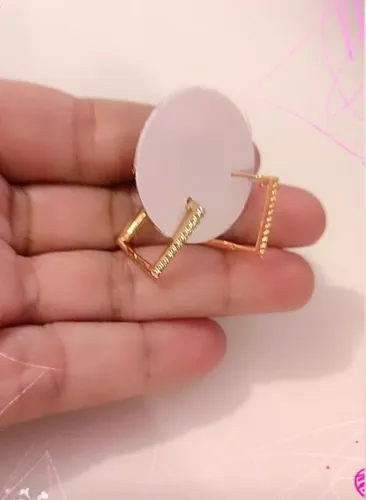 Formidável presente ou presentear  banhado a ouro 18 k em zircônia que brilha o hexa.
