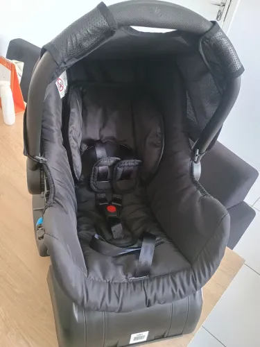 Bebê conforto galzerano + base pro carro.