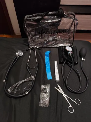 Kit Enfermagem completo! ACOMPANHA ESFIGMOMANÔMETRO E ESTETOSCÓPIO