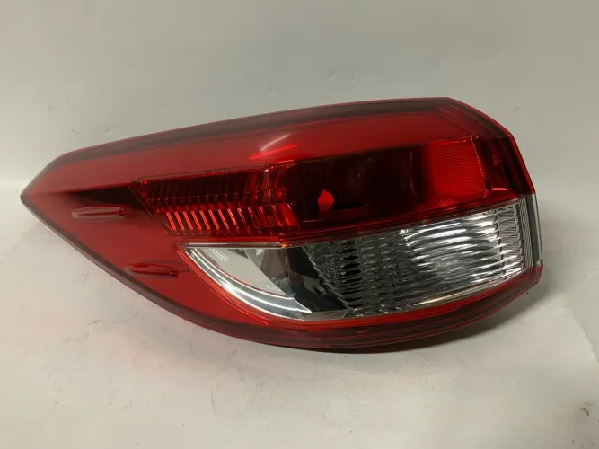 Lanterna Yaris Sedan sem led 
