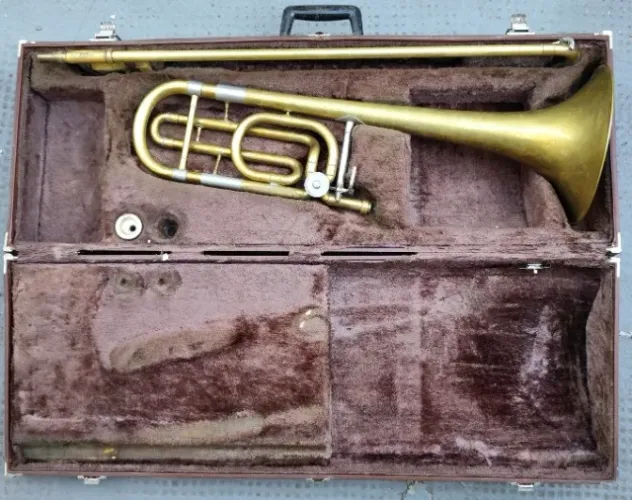 Trombone Baixo Yamaha Japan YBL-322 com 1 ROTOR