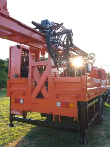 Perfuratriz hidraulica para ate 350 mts