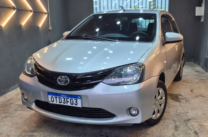 Toyota Etios XS 1.5 Flex 16V 5P Mec. 2014
