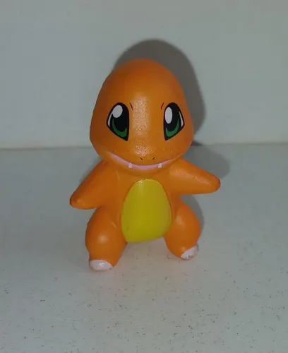BONECO ACTION FIGURE PEQUENO MINIATURA POKEMON CHARMANDER