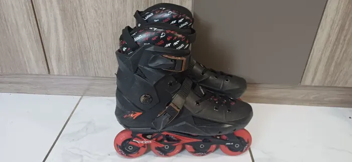 Patins Traxart Revolt Freestyle Urbano