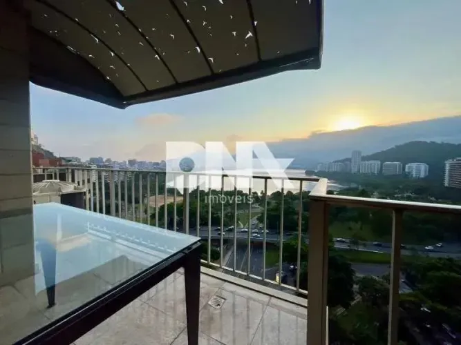 Apartamento - / Residencial / Lagoa