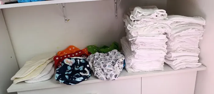 Fralda ecológica, com fralda de pano e absorvente 
