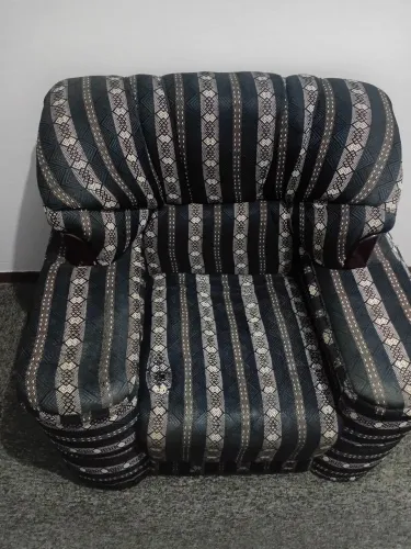 Vendo sofá de hum lugar R$ 60,00( HOJE!)