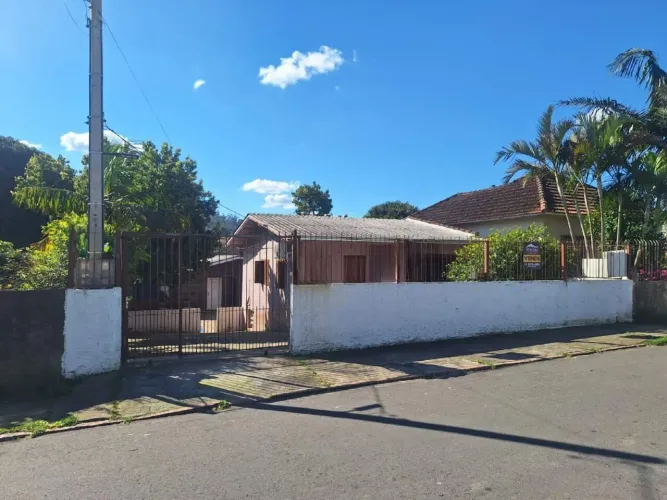 Casa à venda na Santa Isabel