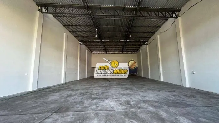 Galpão para alugar com acesso para caminhão, 750 m² por R$ 17.977/mês - Abadia - Uberaba/M