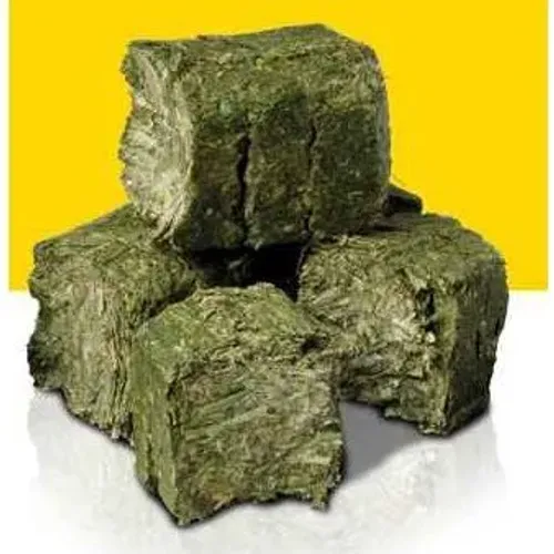 Alfafa em cubos saco de 25kg