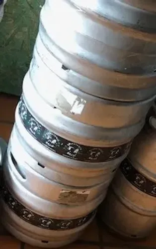 Barris de chope muito bons 30 litros, modelo Euro - R$390,00 cada