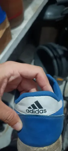 Tenis adidas