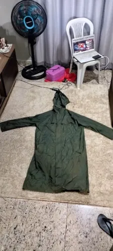 CAPA DE CHUVA VERDE 