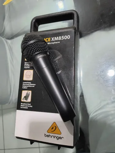 Vendo Microfone Behringer 