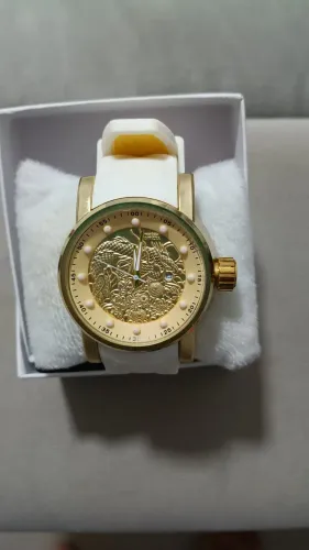Relógio Yakuza masculino branco e dourado