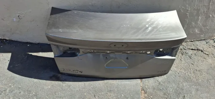 Tampa traseira HB20s 22/25 ORIGINAL